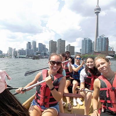 canadaToronto-estudiantes